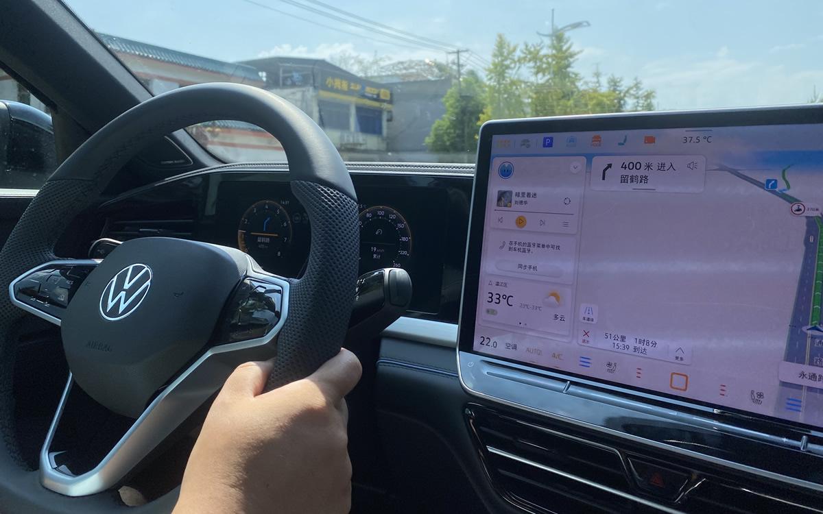 试驾体验帕萨特Pro，每一个座位都是C位，智舱、智驾是加分项