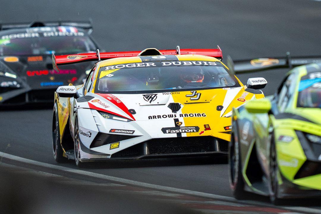 DW Evans GT车队和Arrows Racing车队上海对决称雄