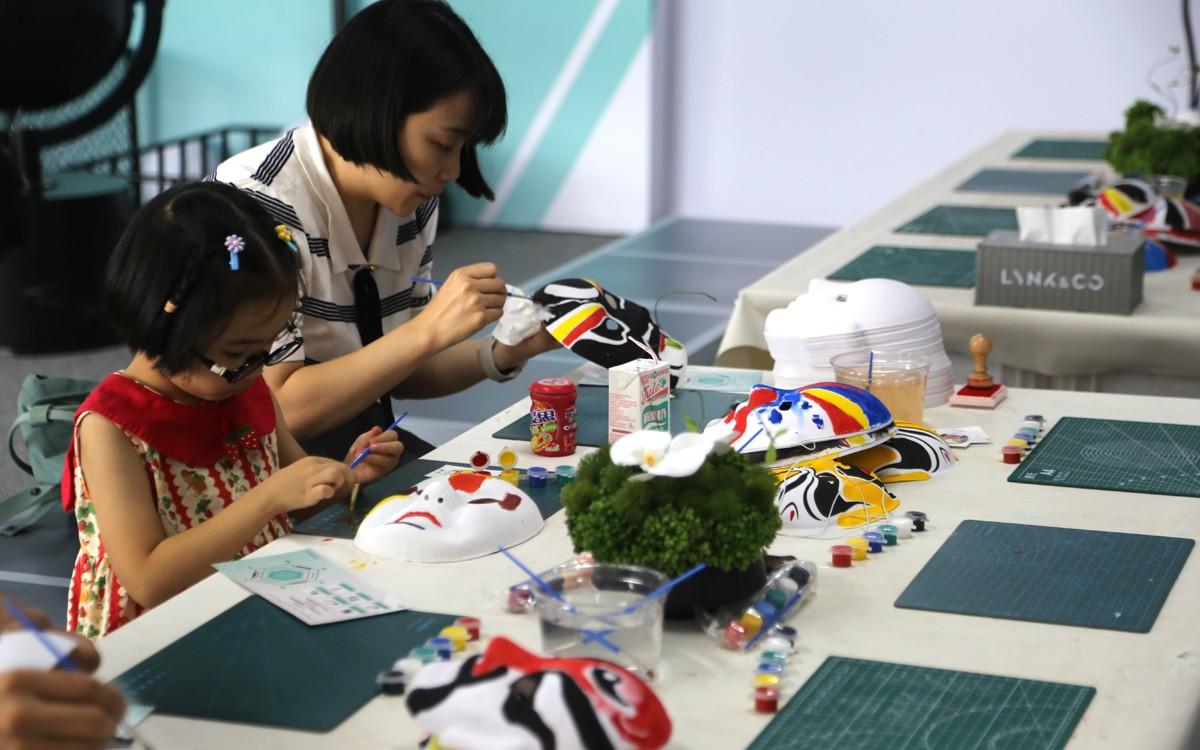 领克都市竞技场驾临成都，领克全系车型上线，纯电领克Z10成焦点