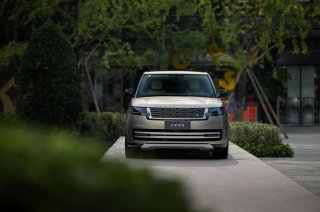 重塑豪华SUV新纪元，与25年款全新揽胜开启揽胜人生