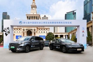 “品质造车 世界共享”上汽荣威飞凡助力第七届进博会 展现“上海智造”新实力