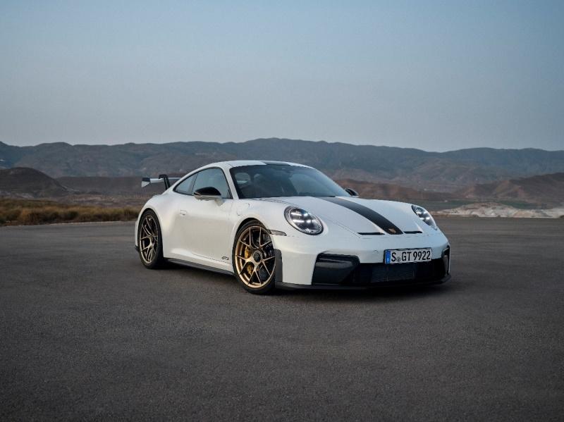 王者归来:中国市场同步引进新款911 GT3,并首次推出 911 GT3 旅行版