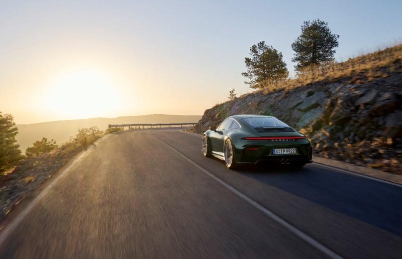 王者归来:中国市场同步引进新款911 GT3,并首次推出 911 GT3 旅行版