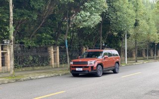 硬派方盒子造型霸气，开着小惊喜不断！试驾第五代胜达
