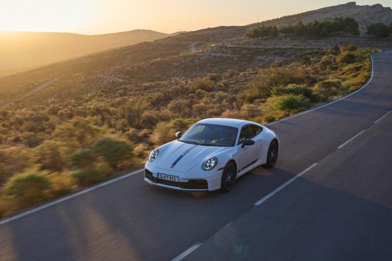 新款911 Carrera T Coupé启动预售并于广州车展前夕亚洲首秀