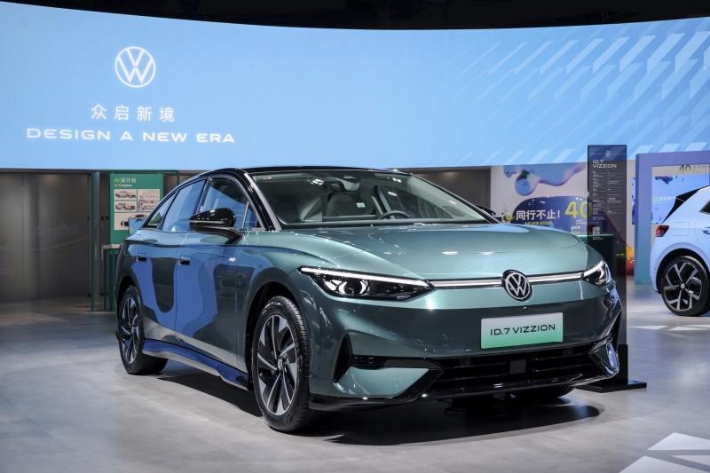 加速转型 众启新篇:大众汽车集团(中国)携强大产品阵容及创新科技亮相2024进博会