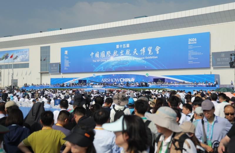 大国重器,壮志凌云 东风猛士科技亮相第十五届珠海航展