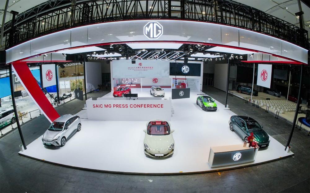 坚持燃油新能源双赛道发力,MG ES5&MG7 2025款亮相广州车展