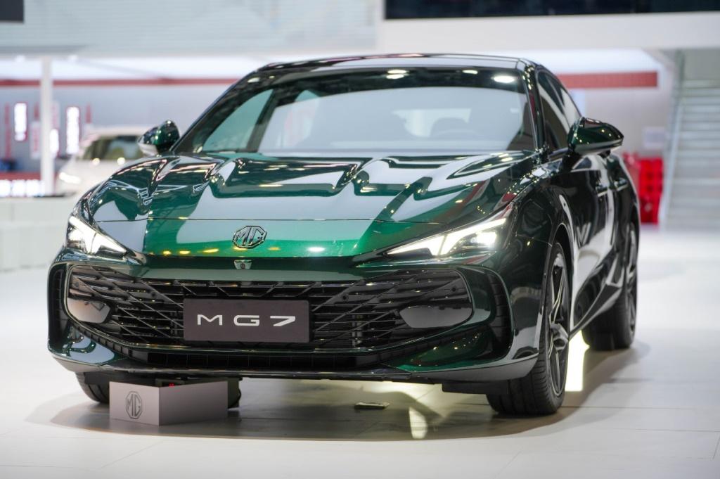 坚持燃油新能源双赛道发力,MG ES5&MG7 2025款亮相广州车展