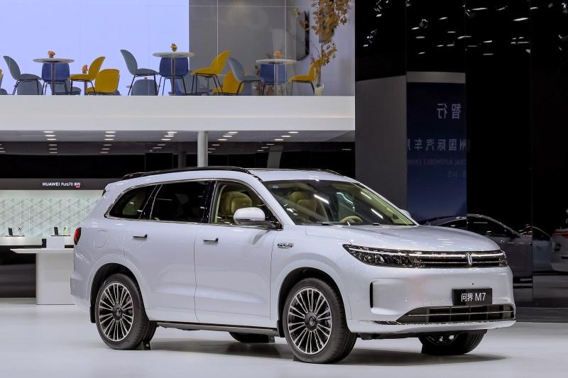 问界新M7续写销量神话,年度销量达17万稳坐新势力车型销冠