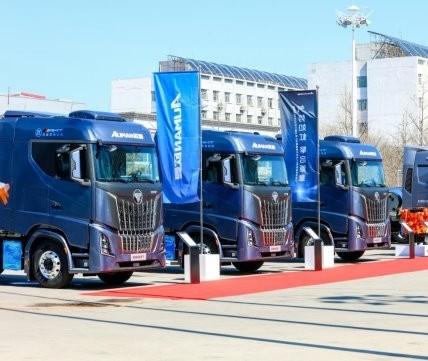 欧曼银河 7 系列 630 大马力燃气车:精进干线物流时效与成本双效能