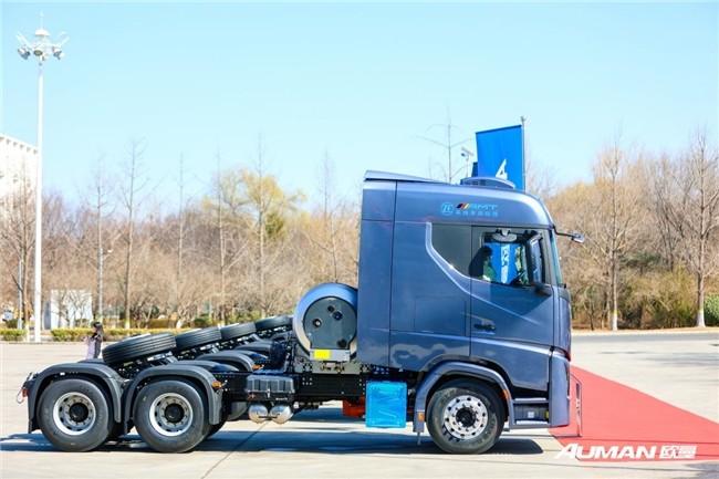 欧曼银河 7 系列 630 大马力燃气车:精进干线物流时效与成本双效能