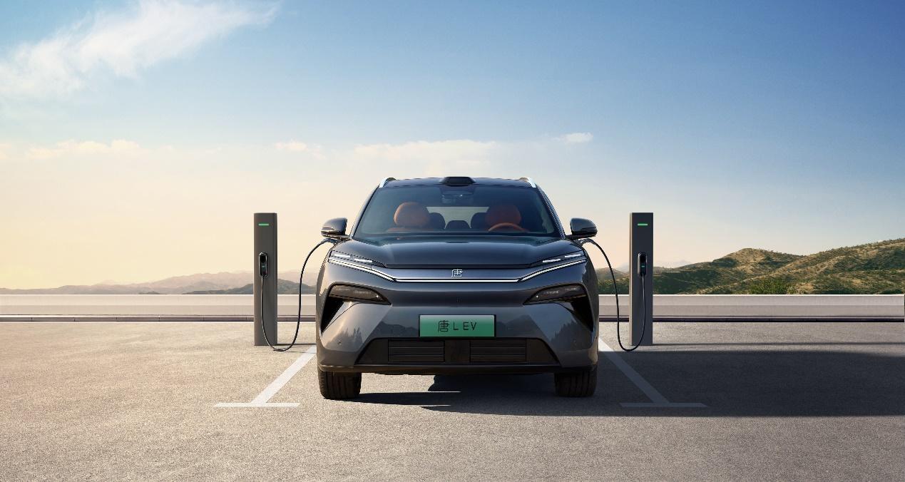 大家庭的第一台旗舰SUV,比亚迪唐L以划时代技术重塑20-30万级SUV标杆