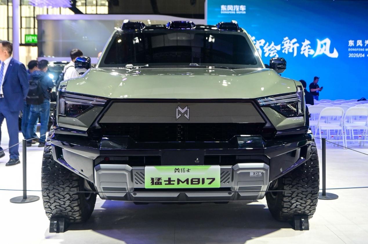 全球首款满血华为乾崑智野SUV!东风猛士全新旗舰M817亮相上海车展