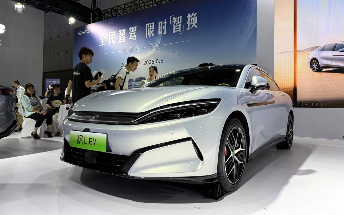 车长超5米、标配智能座舱高阶版-DiLink 150，汉L、唐L成都上市