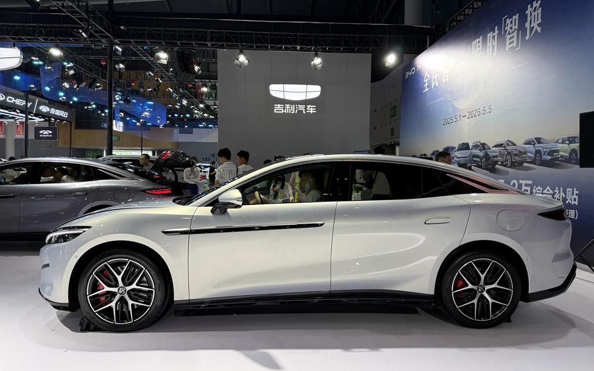 车长超5米、标配智能座舱高阶版-DiLink 150，汉L、唐L成都上市