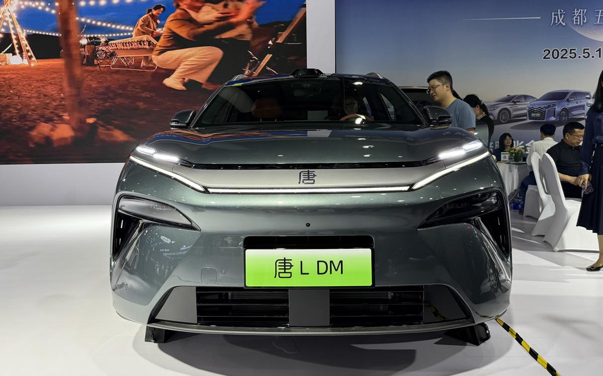 车长超5米、标配智能座舱高阶版-DiLink 150，汉L、唐L成都上市