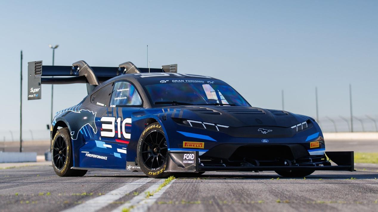 顶峰相见  Super Mustang  Mach-E重返派克峰云端