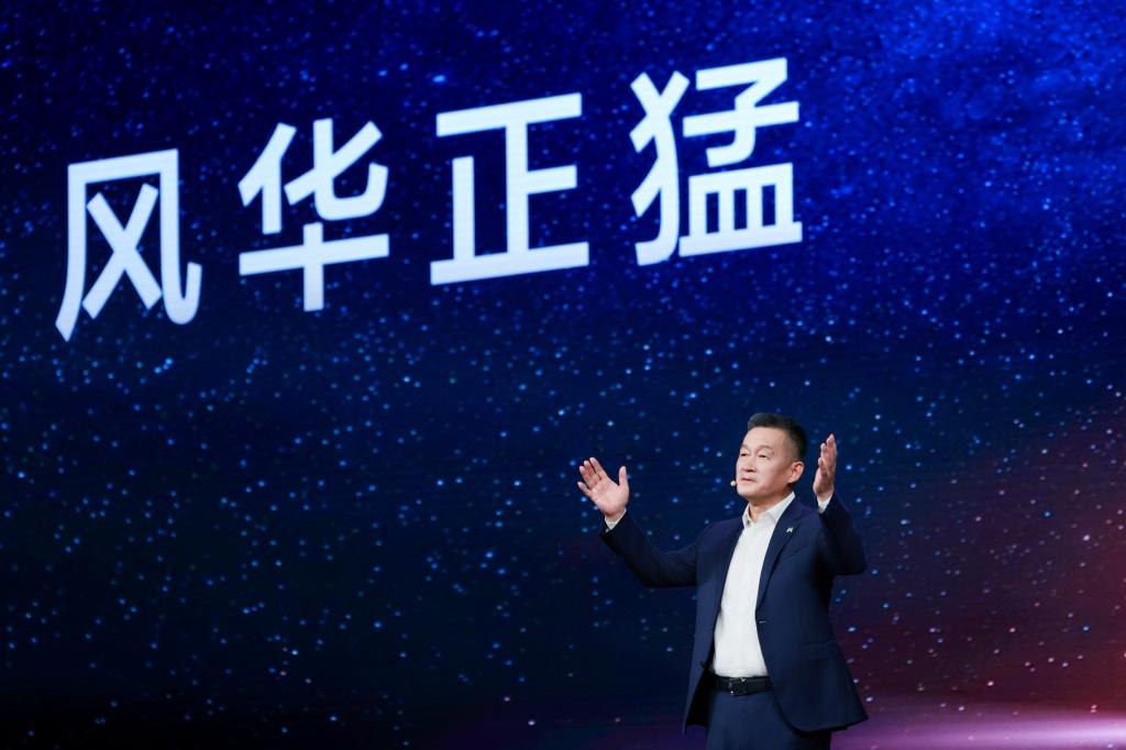 32.99万起 猛士M817开启预售 开创中国豪华智能越野SUV新时代