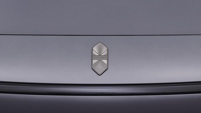 新Logo，新起点，工信部公示智界新款R7/S7，纯血鸿蒙智行再进化