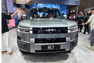 5米长2米高的大块头，对标路虎卫士，方程豹钛7有哪些亮点？