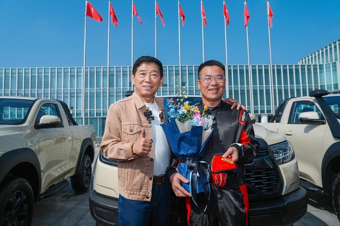 魏建军：把V6火炮的底，交给用户看
