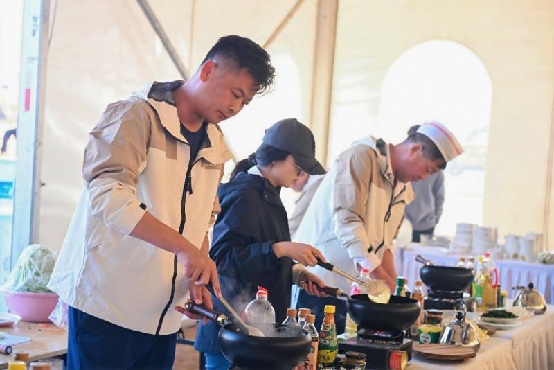 从赛场到沙海：长城炮全性能家族驰骋阿拉善 引领中国皮卡文化跃升