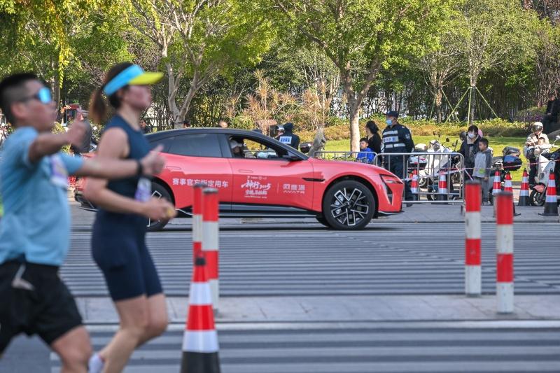 赛事官方唯一指定用车！ 阿维塔全程护航“神行2025宁德马拉松”