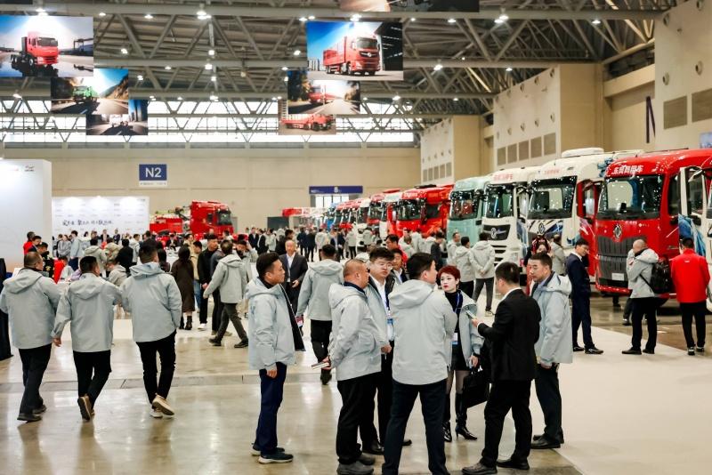 定赛道 聚合力 携手跃新程 东风商用车2026合作伙伴大会绘就发展新蓝图