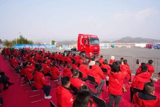 十年同心再启程 东风天龙哥俱乐部2026客户盛典圆满成功