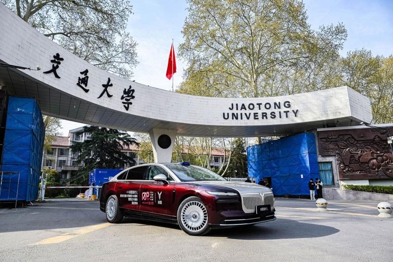 顶级学府用岚图 岚图汽车护航上海交大、西安交大130周年校庆