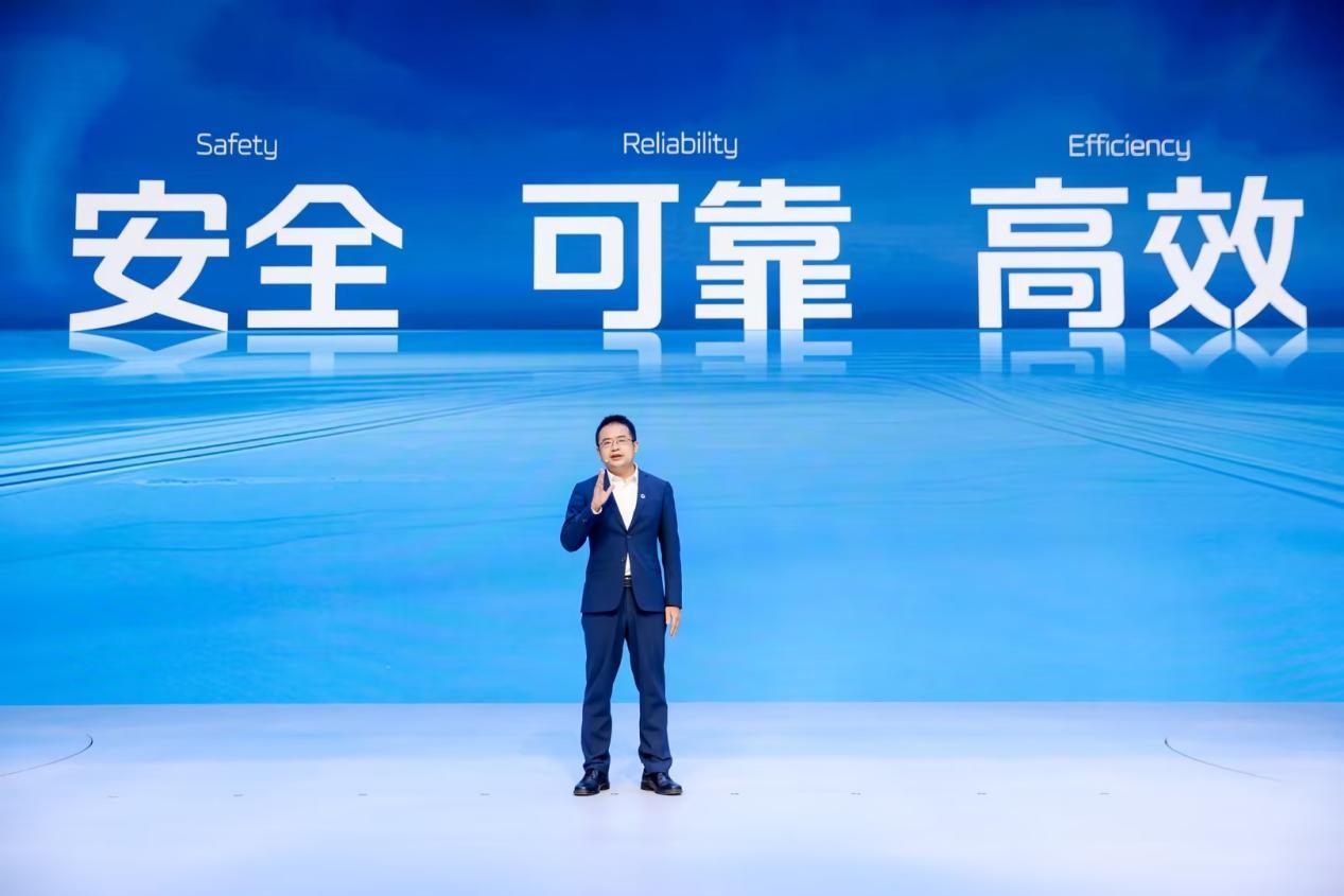 谁懂啊！长安凯程Robovan定义无人配送界新标杆，物流人狂喜直呼真香！